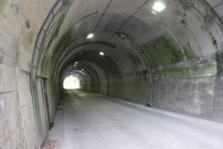 門ヶ谷トンネル