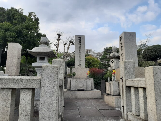 青山霊園
