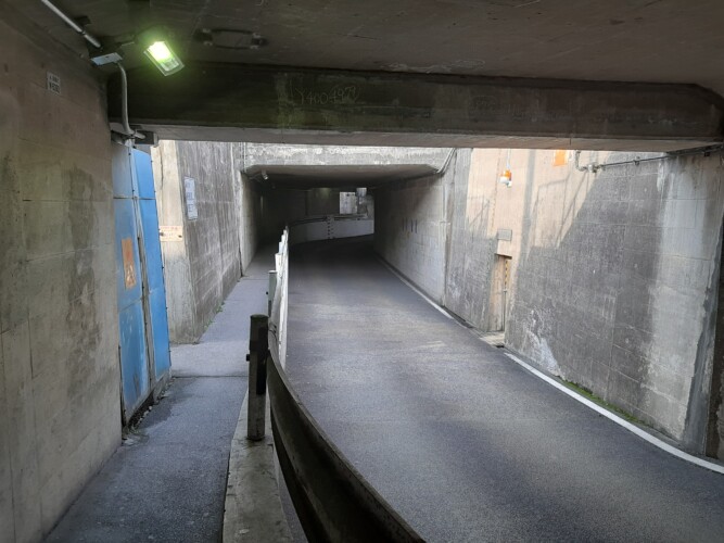西新井の地下道