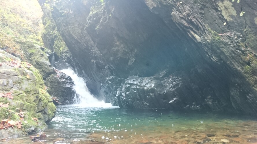 檜原村の滝