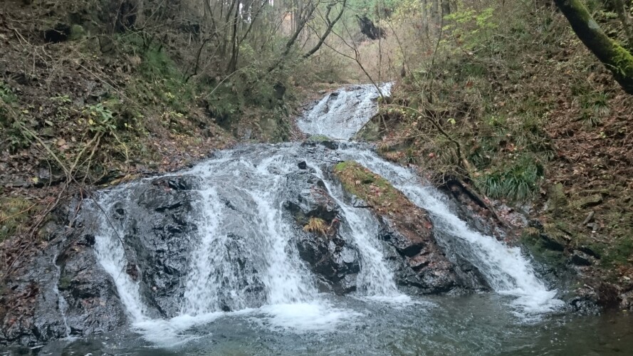 檜原村の滝