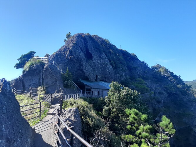 石室神社