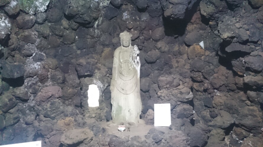 洞窟観音