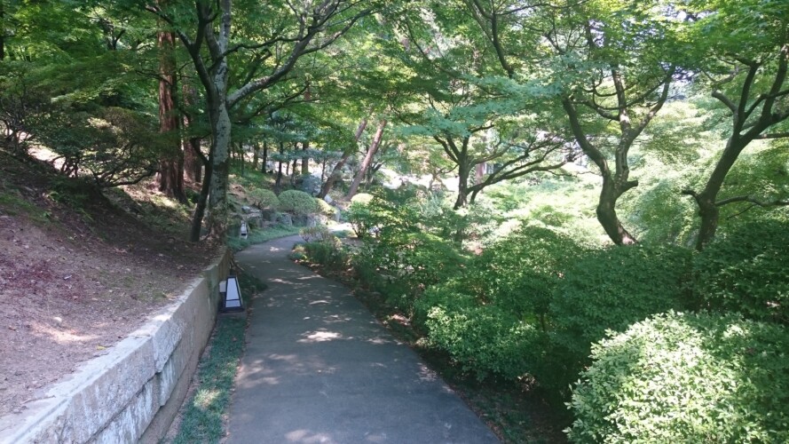 徳明園
