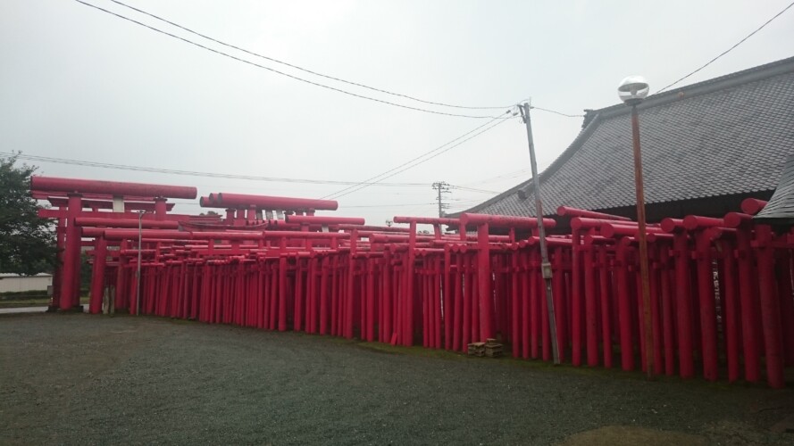 小泉稲荷神社