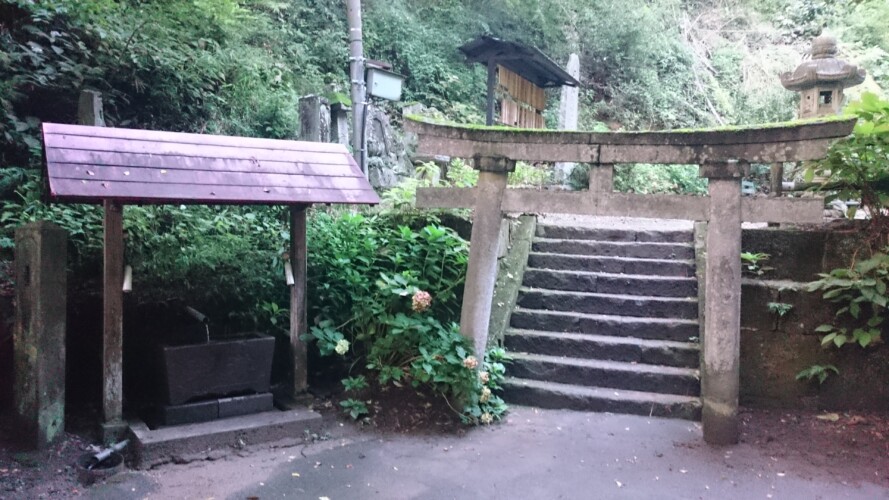 棚下不動の滝