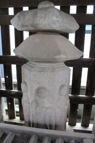 又六石仏群